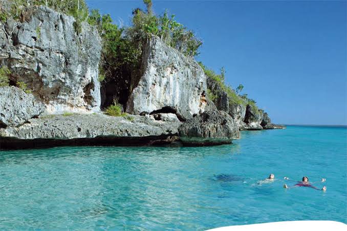 Bahía de las Águilas image 3