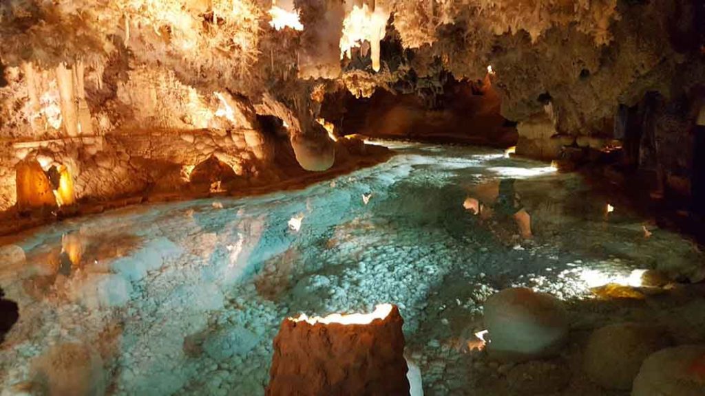Cueva image 4