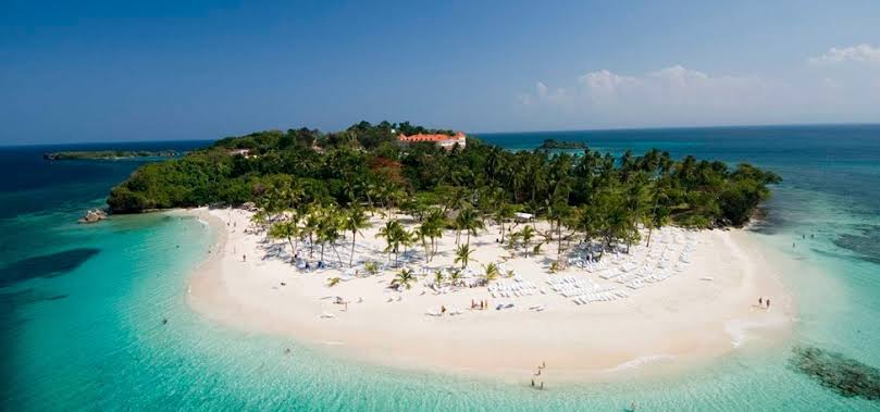 Isla Catalina image 1